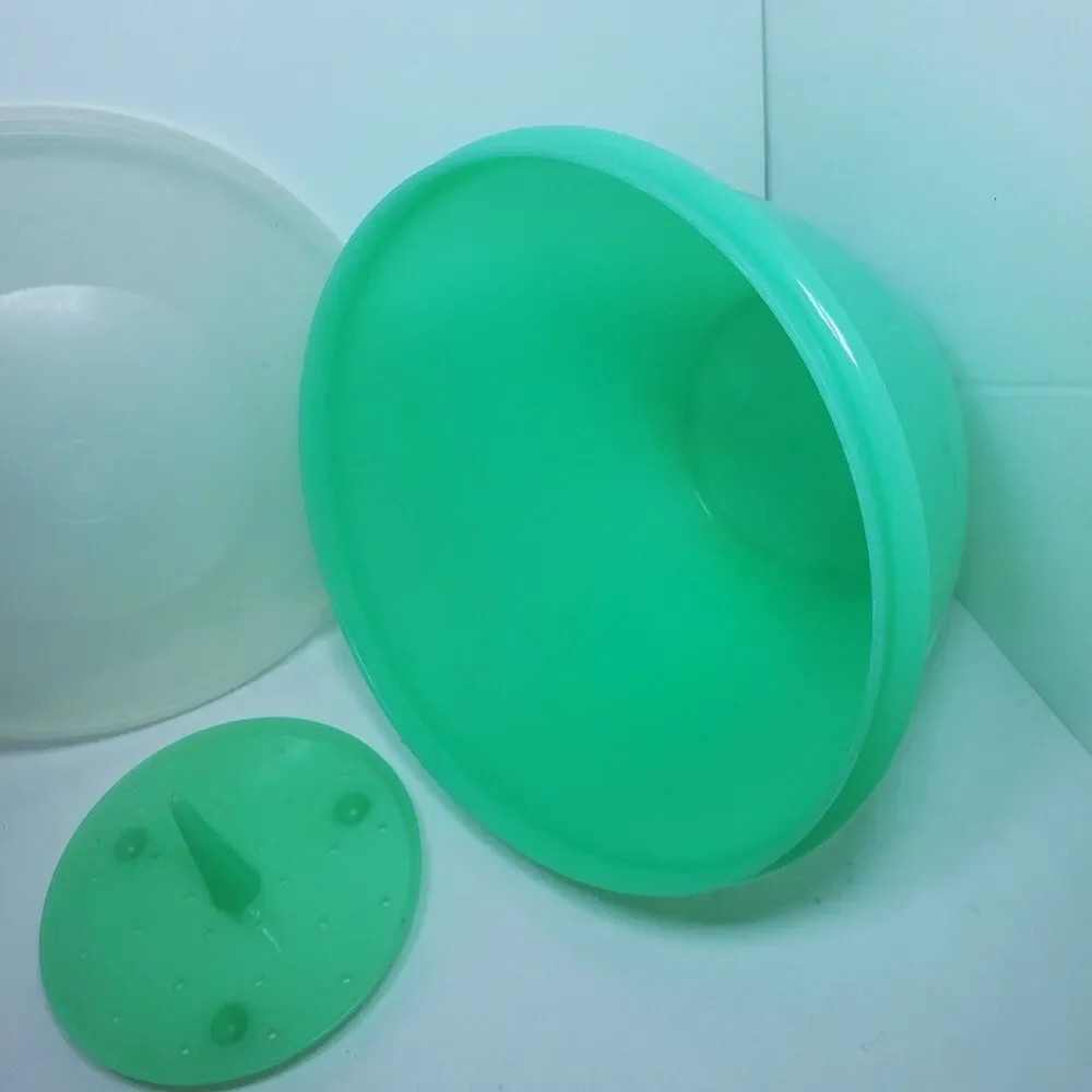 Vintage Tupperware Crisp-It Lettuce Keeper Jadeite Green With Dome Lid